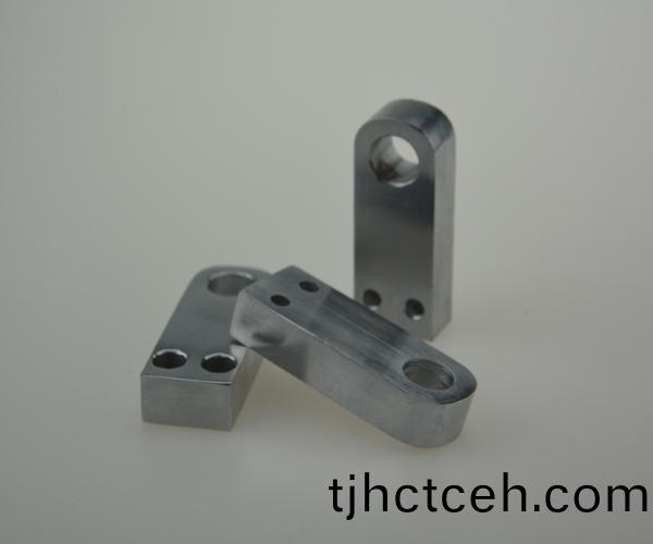 銑牀(chuang)在加工過程(cheng)中會(huì)遇到(dao)哪些(xie)安全(quan)問題